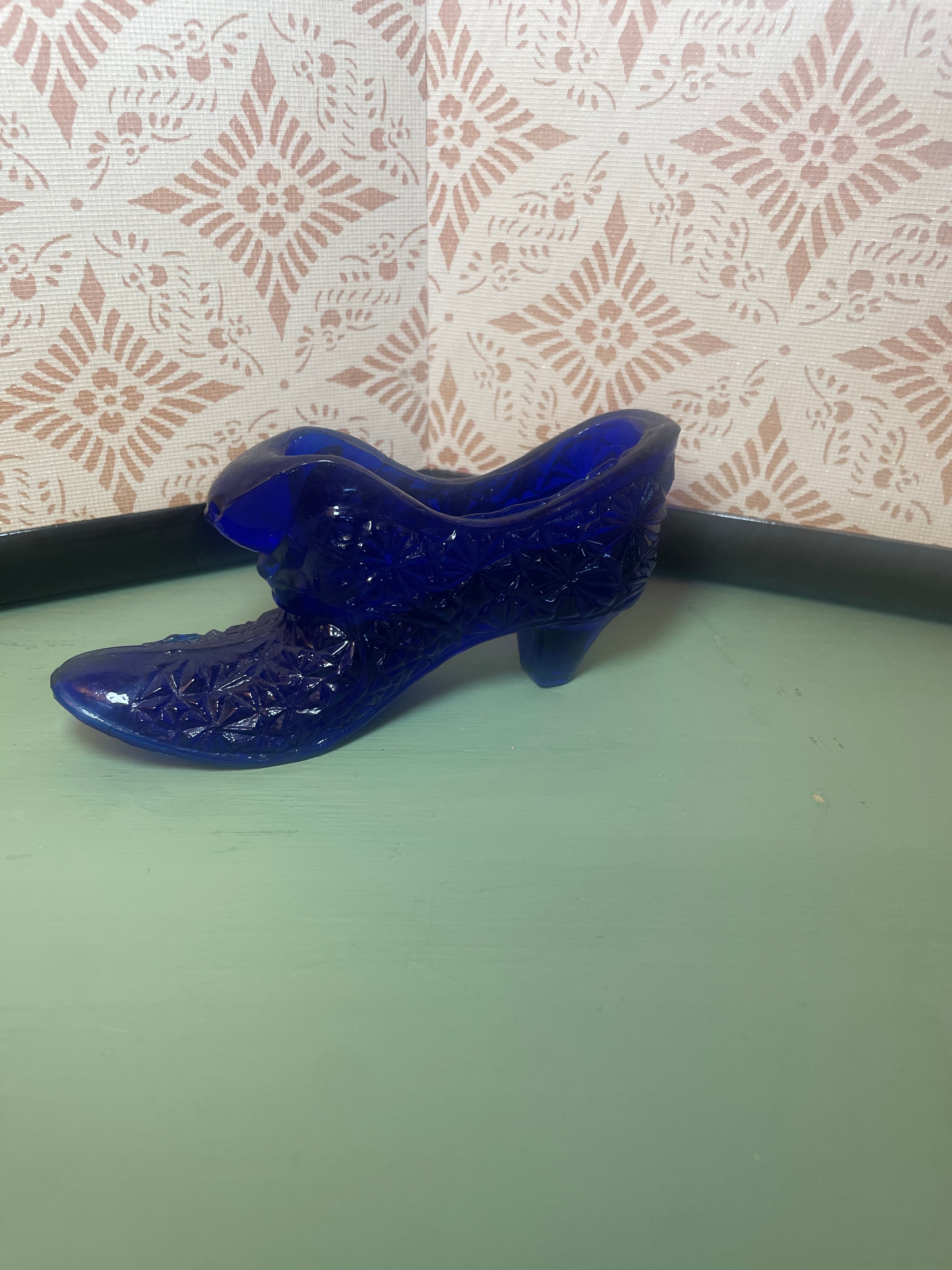 VINTAGE FENTON SLIPPER SHOE VASE PLANTER
